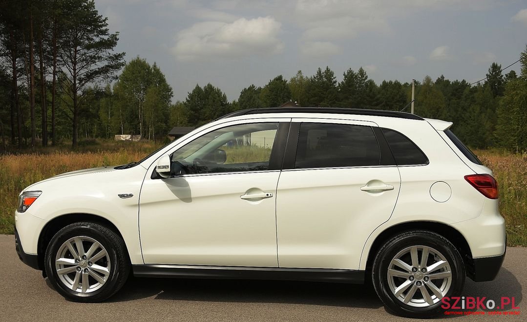 2011' Mitsubishi ASX photo #6