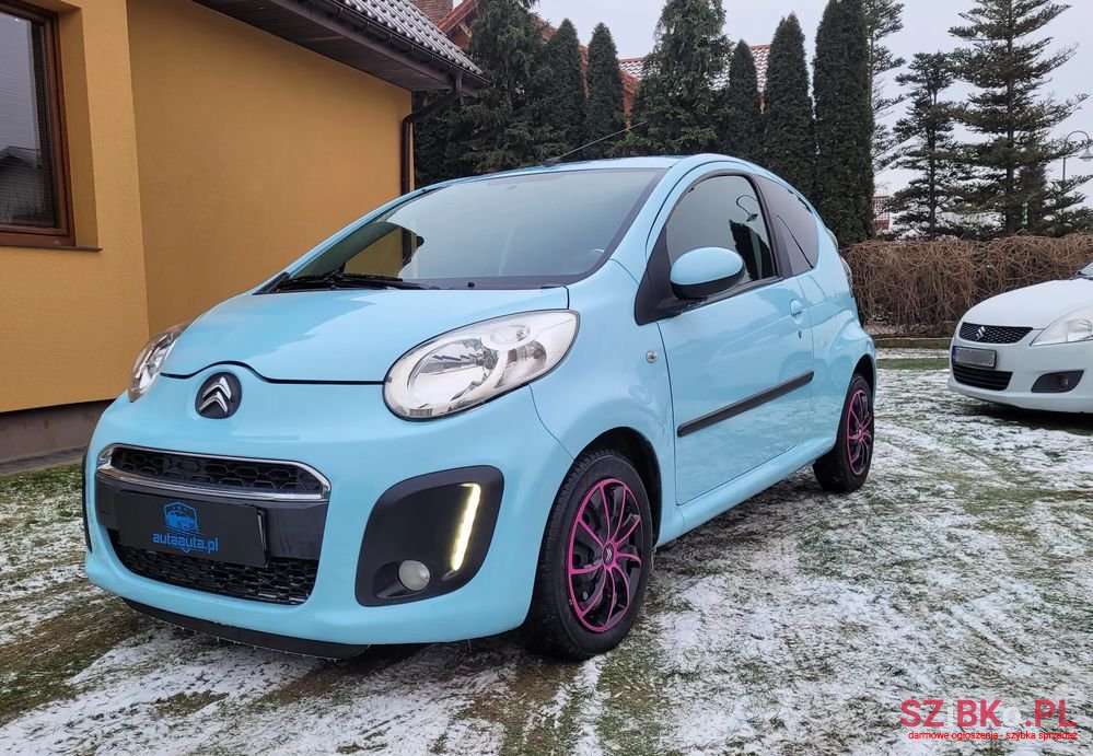 2013' Citroen C1 1.0 Exclusive photo #3