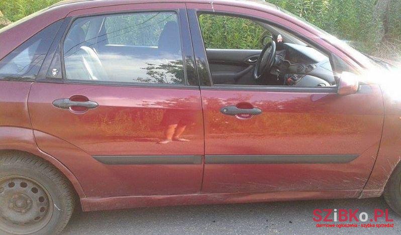 1999' Ford Focus photo #1