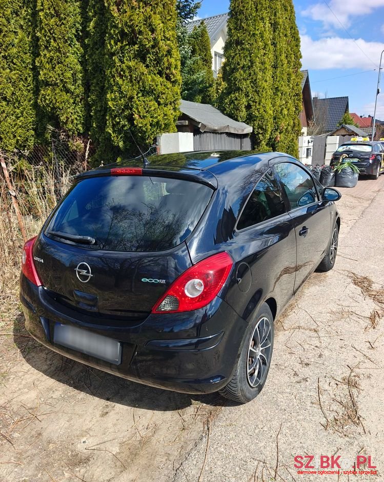 2011' Opel Corsa photo #3