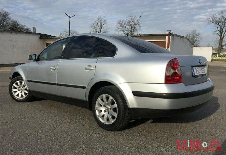 2003' Volkswagen Passat photo #1