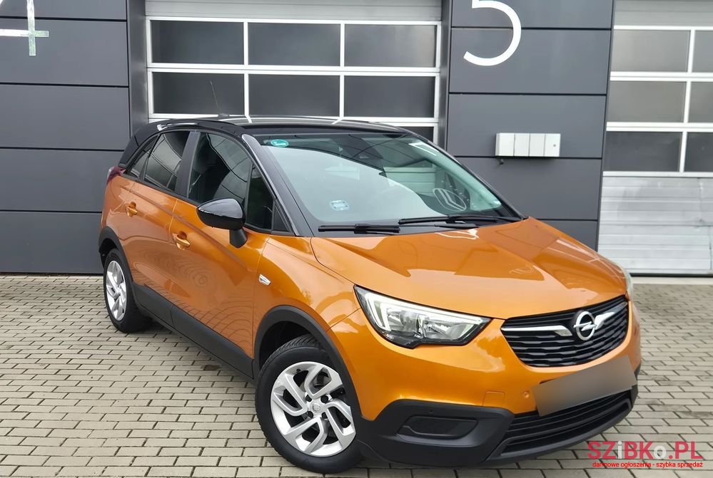 2017' Opel Crossland X 1.2 Limited Edition photo #2