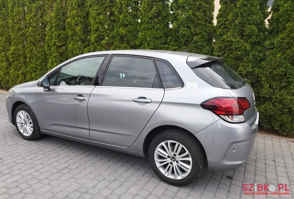 2017' Citroen C4 photo #3