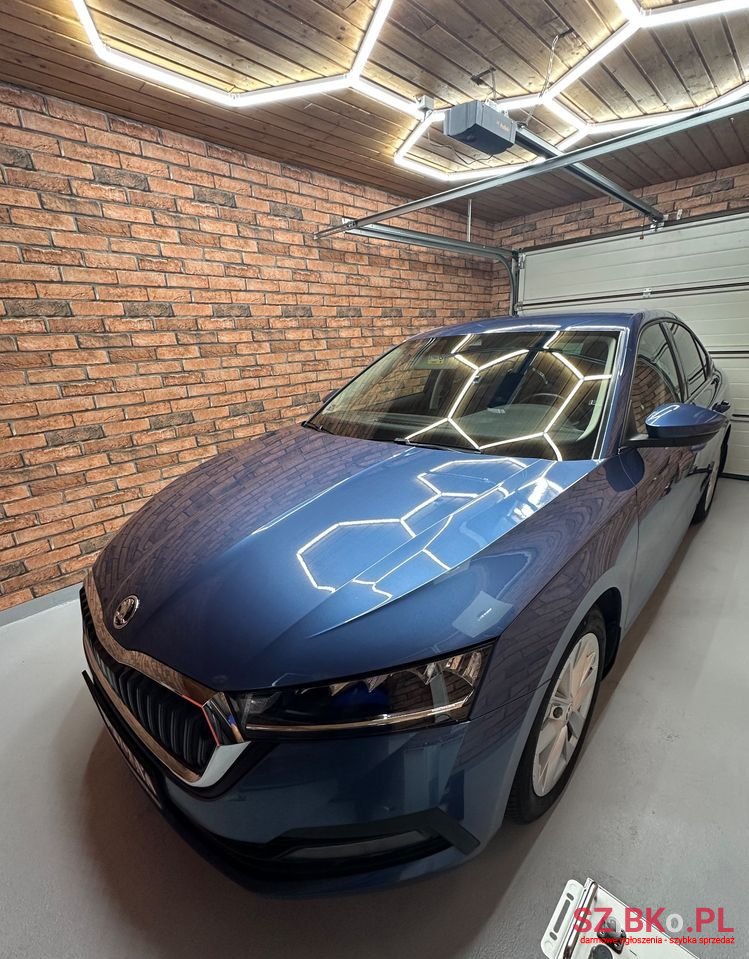 2020' Skoda Octavia 1.5 Tsi Act Active photo #2