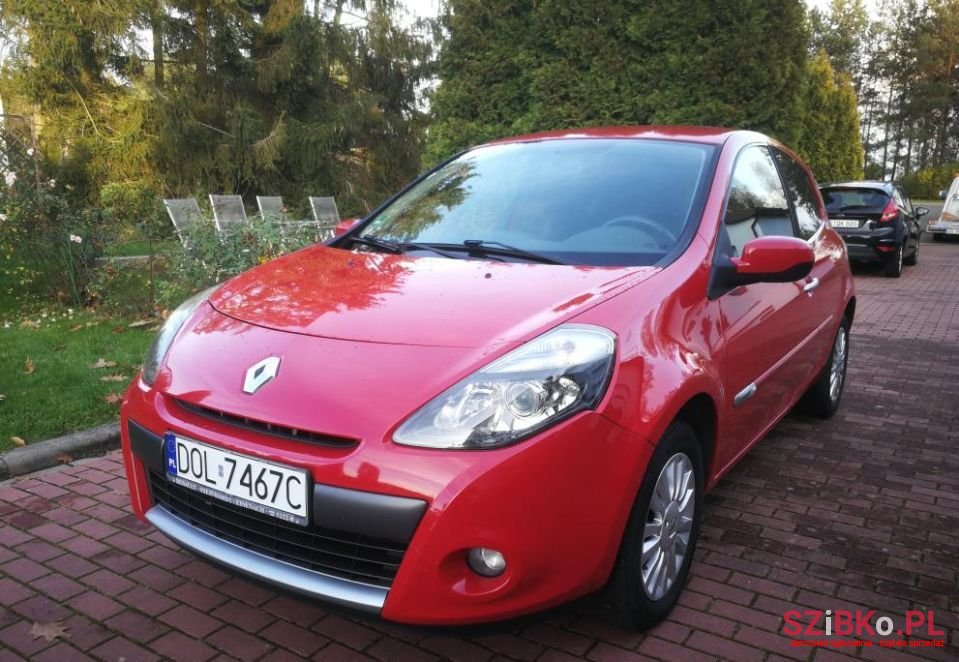 2009' Renault Clio photo #4