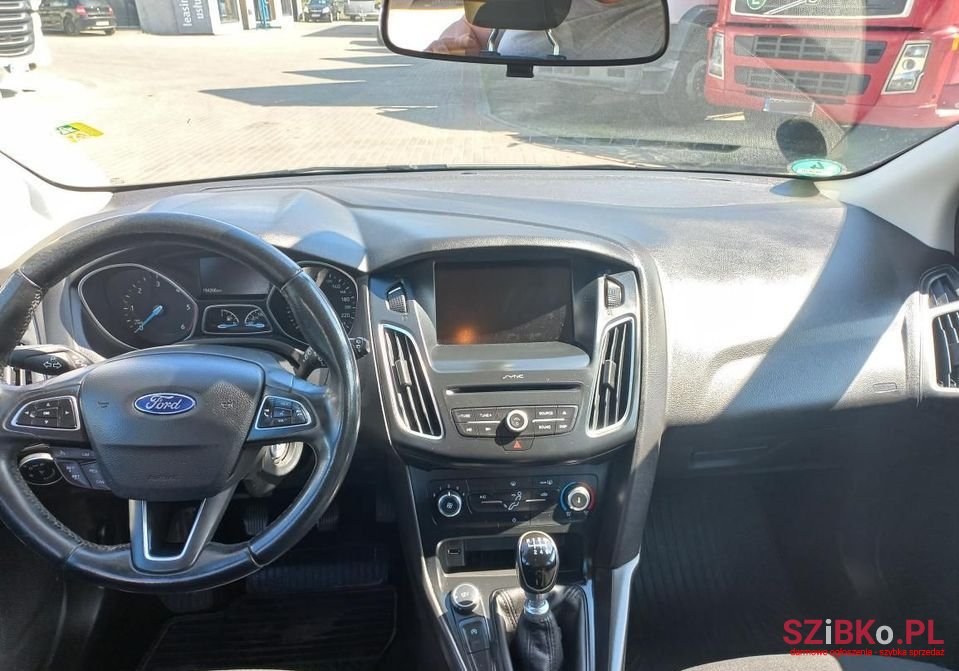 2016' Ford Focus photo #5