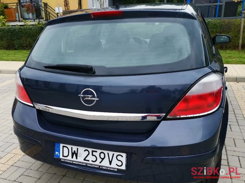 2006' Opel Astra photo #3