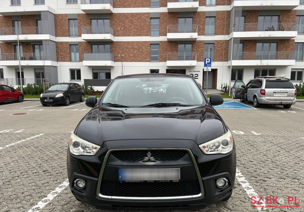 2010' Mitsubishi ASX photo #2