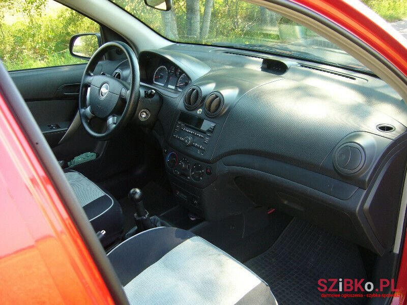 2009' Chevrolet Aveo photo #5