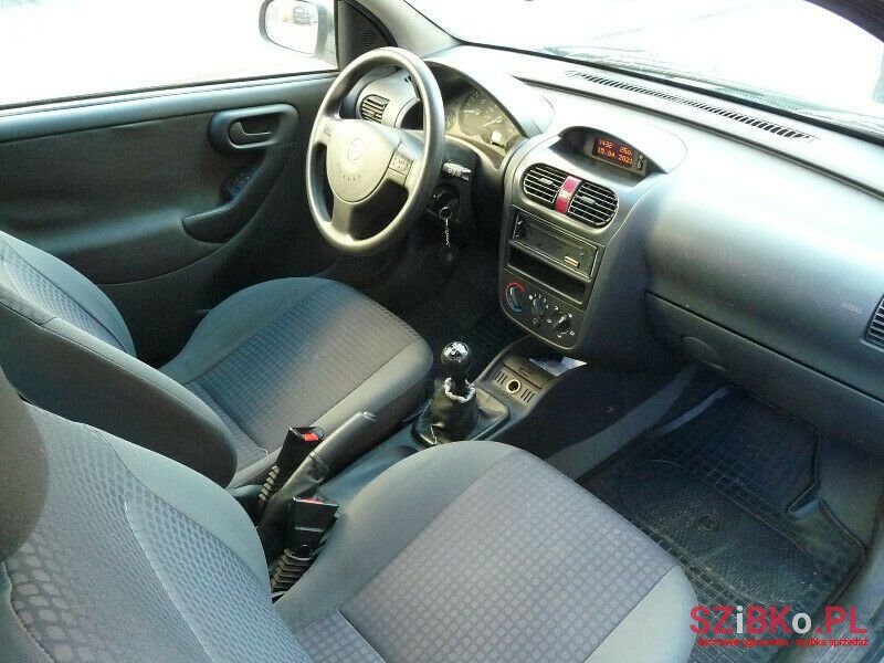 2002' Opel Corsa photo #5