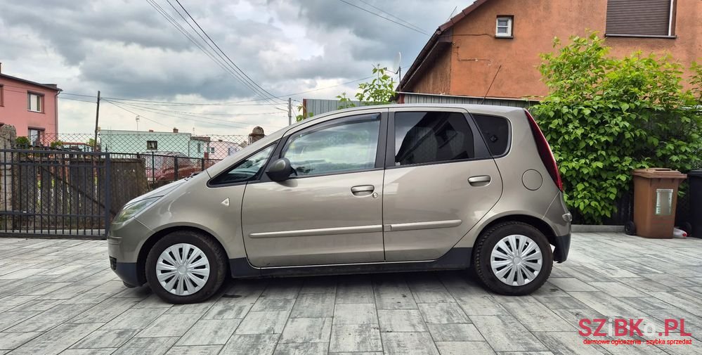 2008' Mitsubishi Colt 1.5 Di-D Motion Plus photo #2