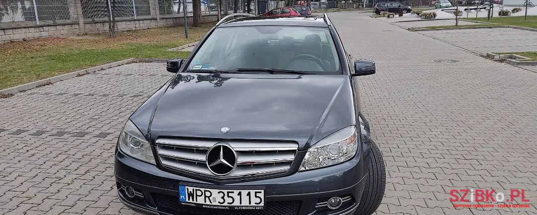 2010' Mercedes-Benz Klasa C photo #2