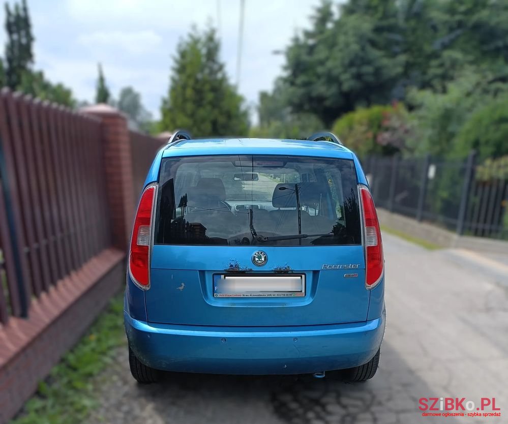 2010' Skoda Roomster 1.6 16V Style photo #2