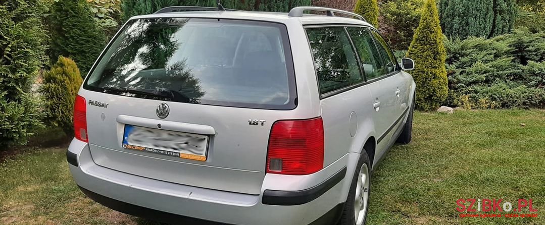 1998' Volkswagen Passat photo #2