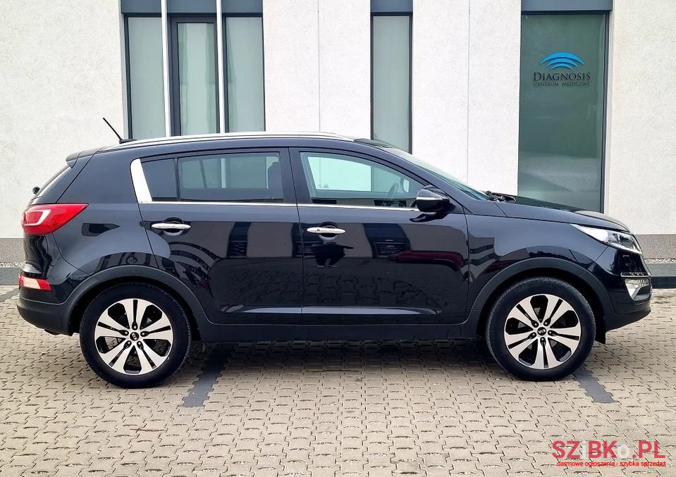 2010' Kia Sportage photo #3