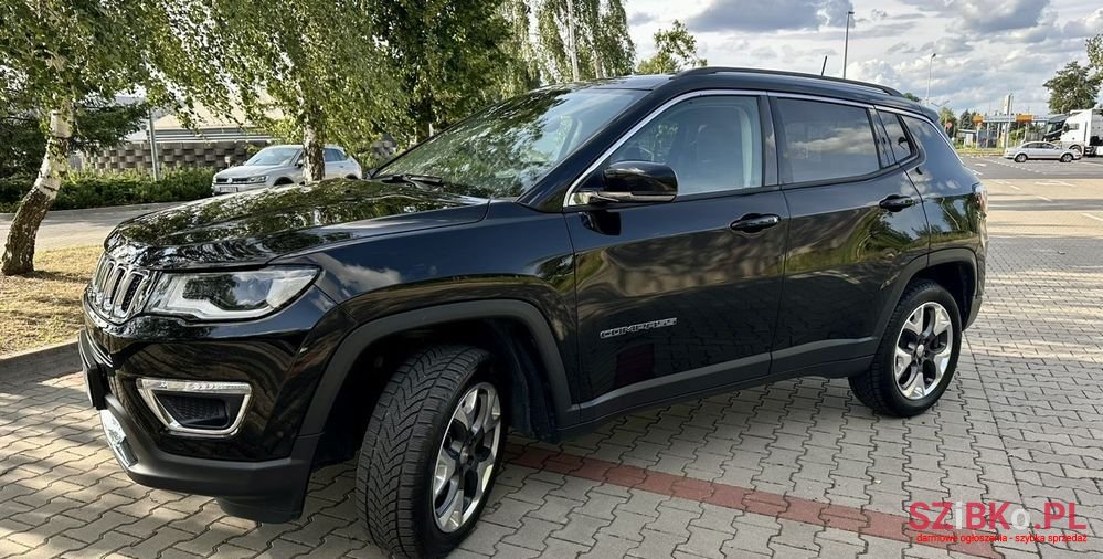 2018' Jeep Compass photo #5