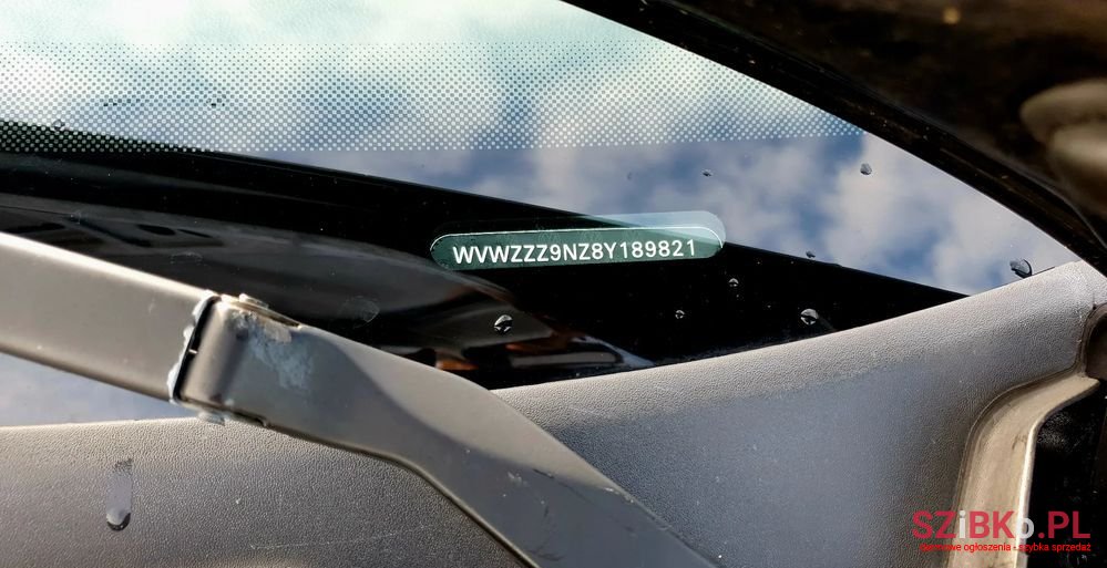 2008' Volkswagen Polo photo #6