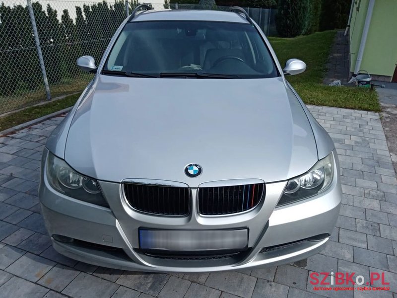 2008' BMW 3 Series 318I photo #3