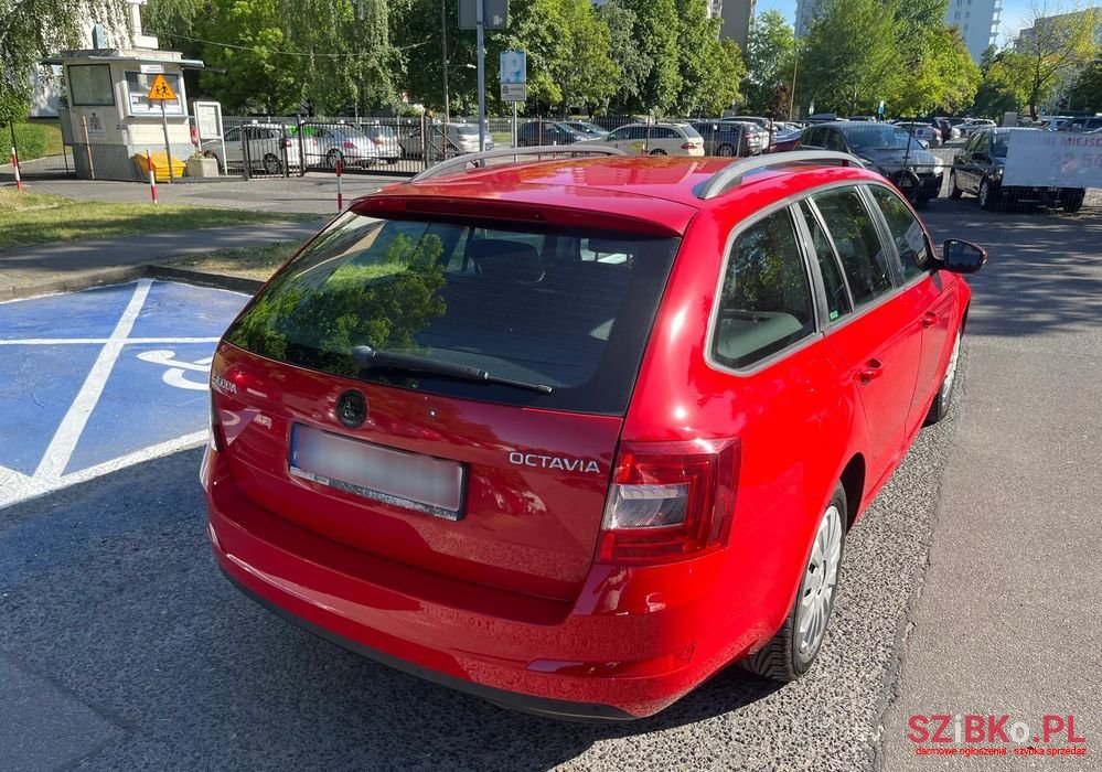 2013' Skoda Octavia 1.6 Tdi Ambition photo #5