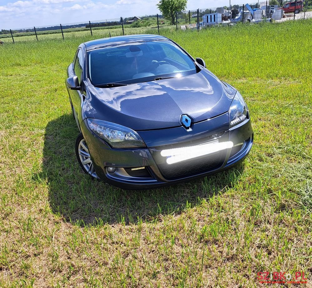 2011' Renault Megane 1.6 16V Luxe Dynamique photo #1