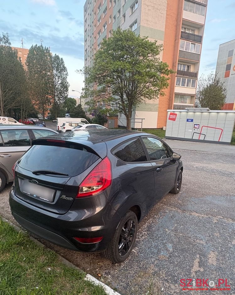 2009' Ford Fiesta photo #4