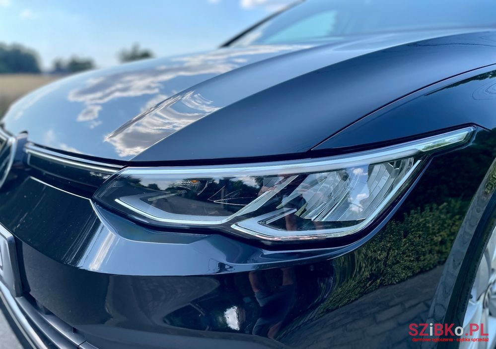 2020' Volkswagen Golf photo #1