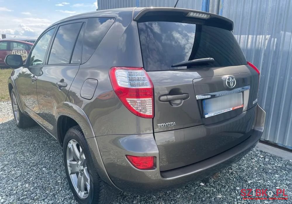 2010' Toyota RAV4 photo #2