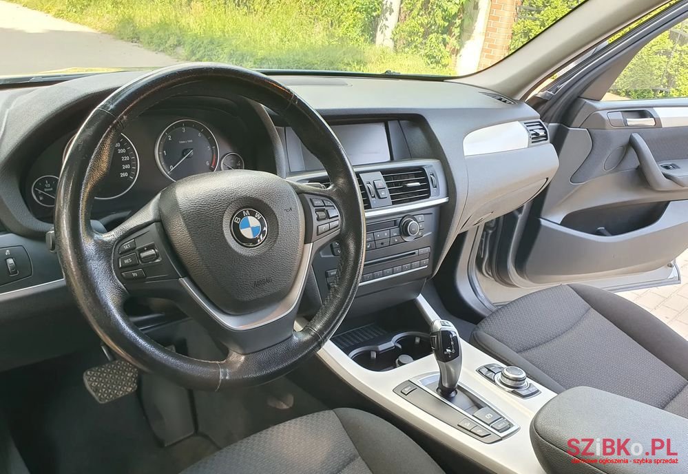 2011' BMW X3 Xdrive20D photo #3