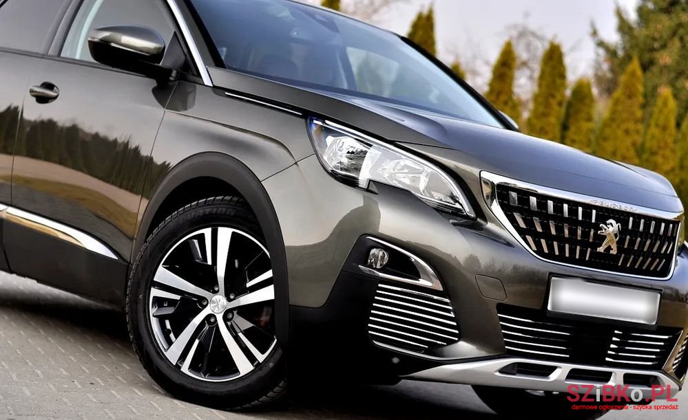 2020' Peugeot 3008 photo #2