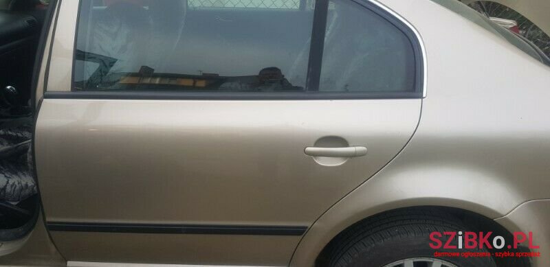 2004' Skoda Superb photo #2