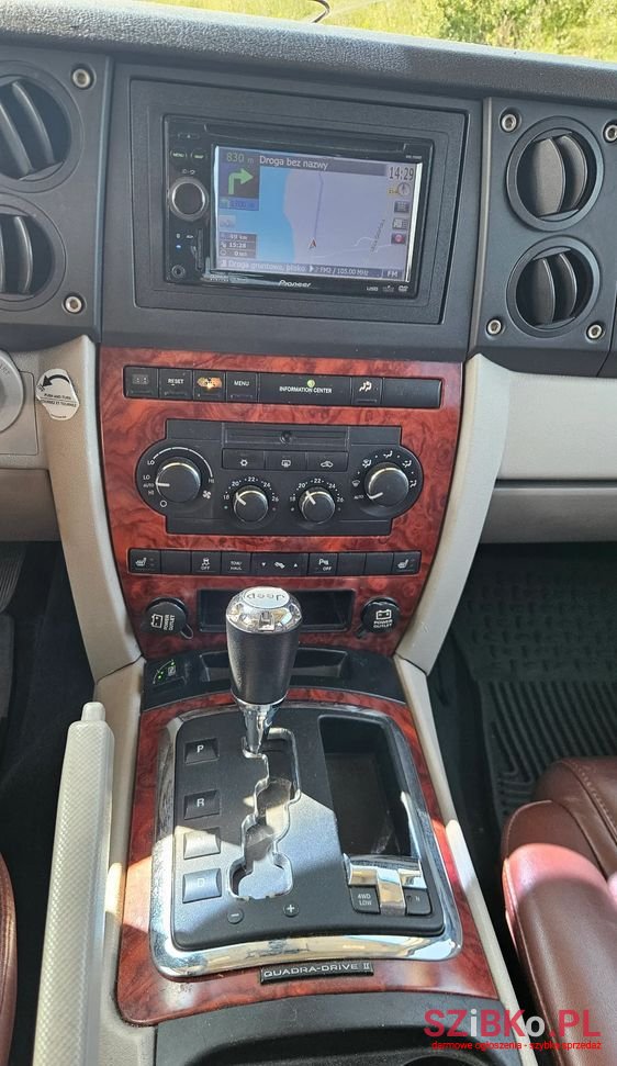 2006' Jeep Commander photo #5