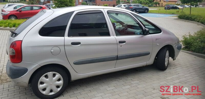 2000' Citroen Xsara Picasso photo #2