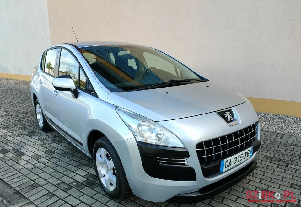 2012' Peugeot 3008 photo #1