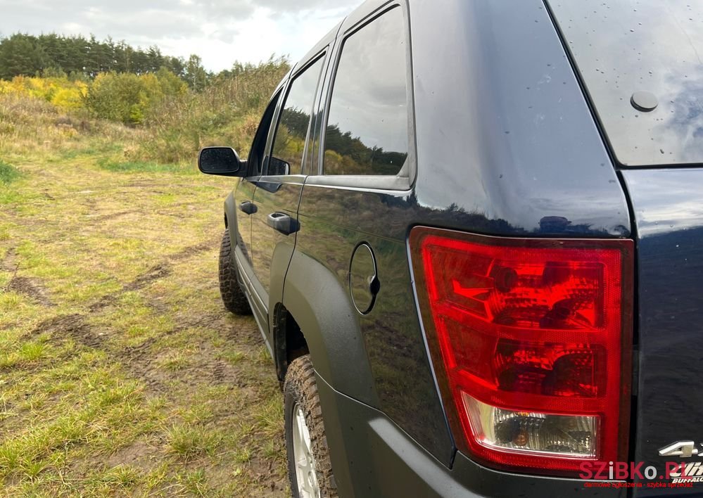 2004' Jeep Grand Cherokee photo #3
