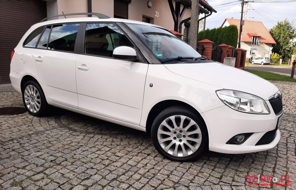 2014' Skoda Fabia photo #4