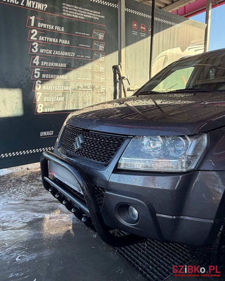 2012' Suzuki Grand Vitara photo #3