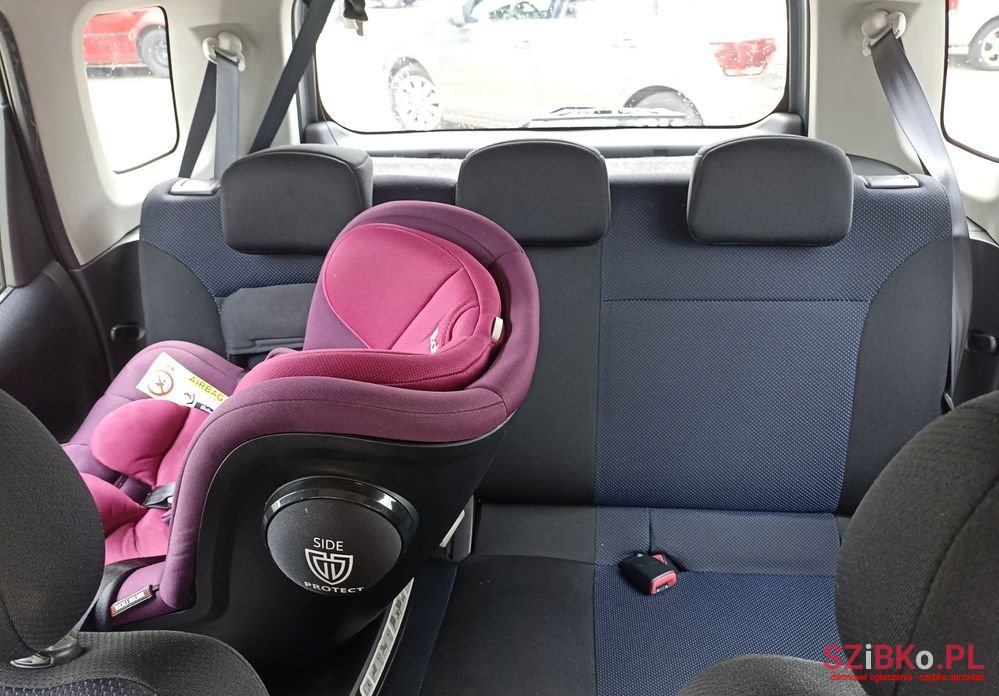 2006' Suzuki Ignis 1.3 X-45 photo #6