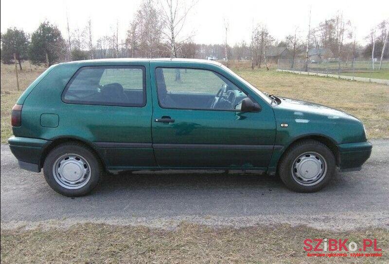 1996' Volkswagen Golf photo #1