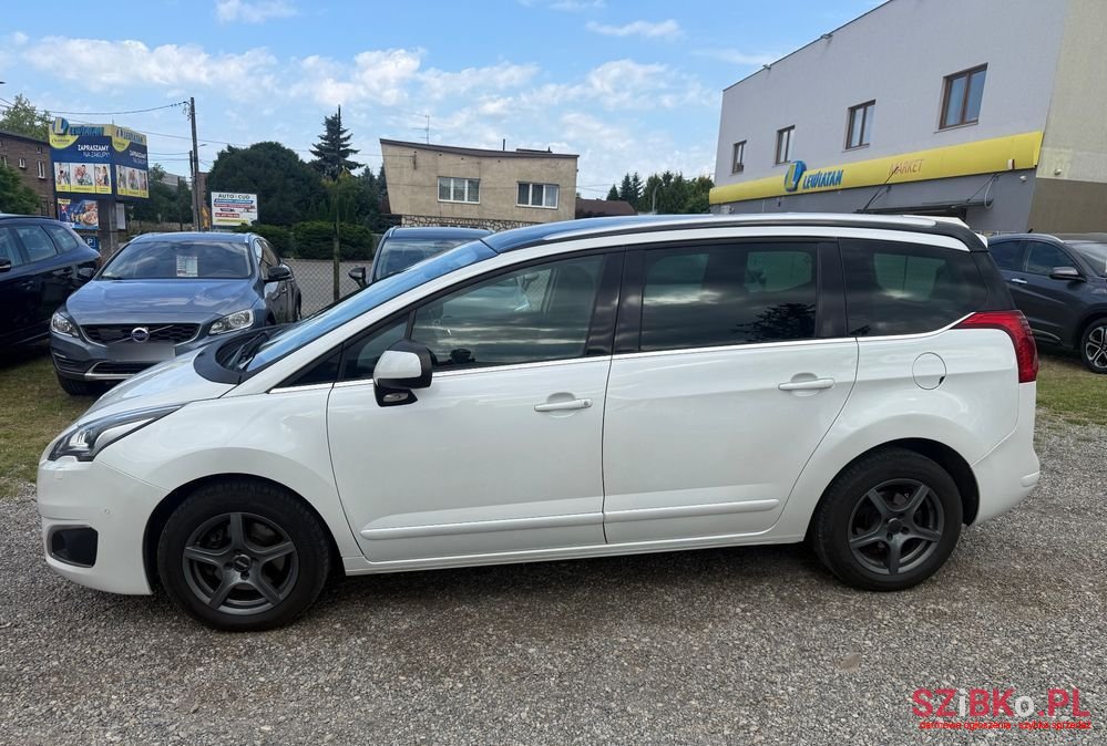 2016' Peugeot 5008 photo #3