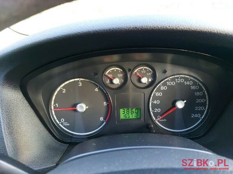 2005' Ford Focus photo #3