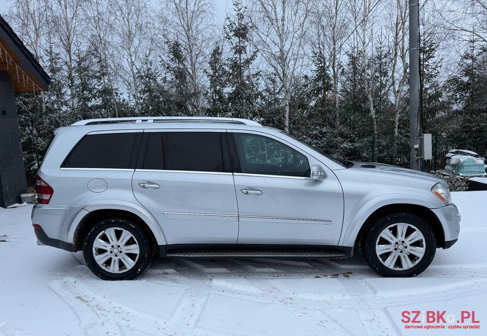 2008' Mercedes-Benz GL 500 photo #3