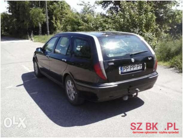 2000' Lancia Lybra photo #2