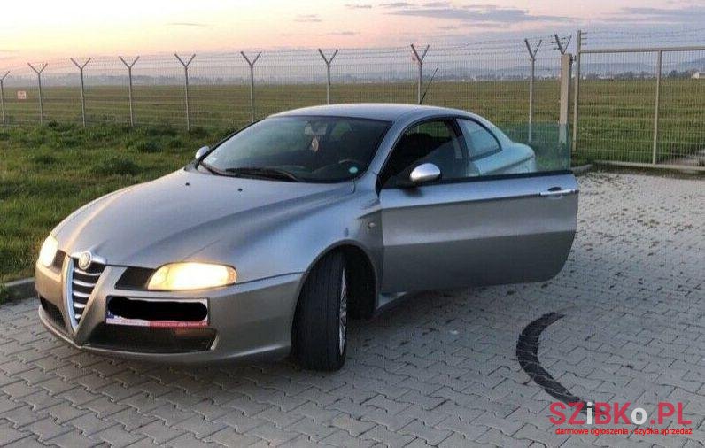 2004' Alfa Romeo photo #1