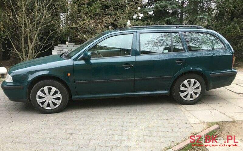 1999' Skoda Octavia photo #1