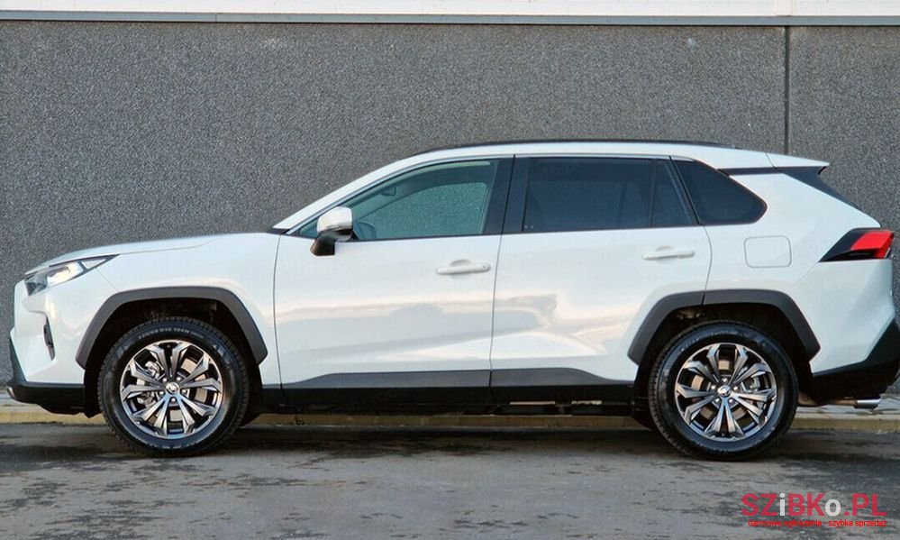 2023' Toyota RAV4 photo #2