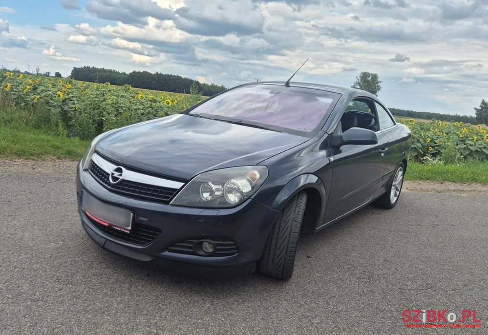 2006' Opel Astra photo #2