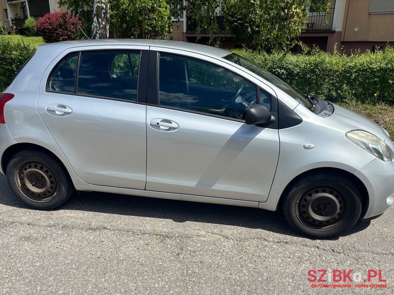 2006' Toyota Yaris 1.3 photo #2