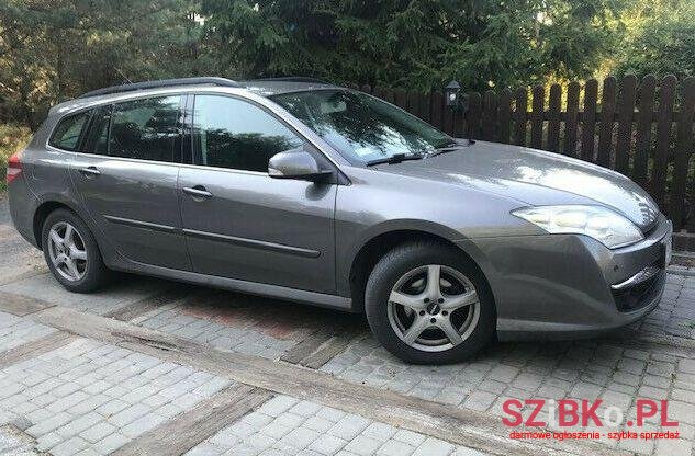 2010' Renault Laguna photo #1