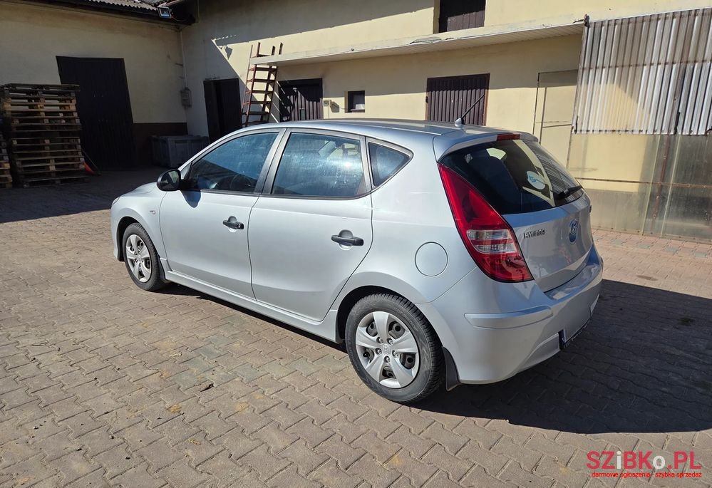 2011' Hyundai i30 1.4 Base photo #5