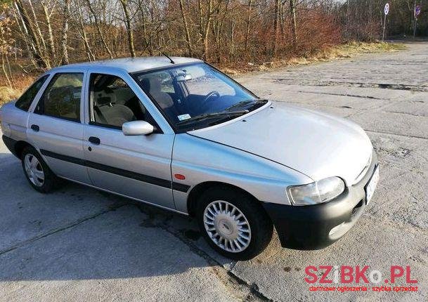 1998' Ford Escort photo #1